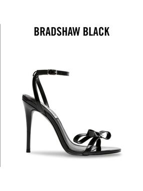 Black strappy Steve Madden heel